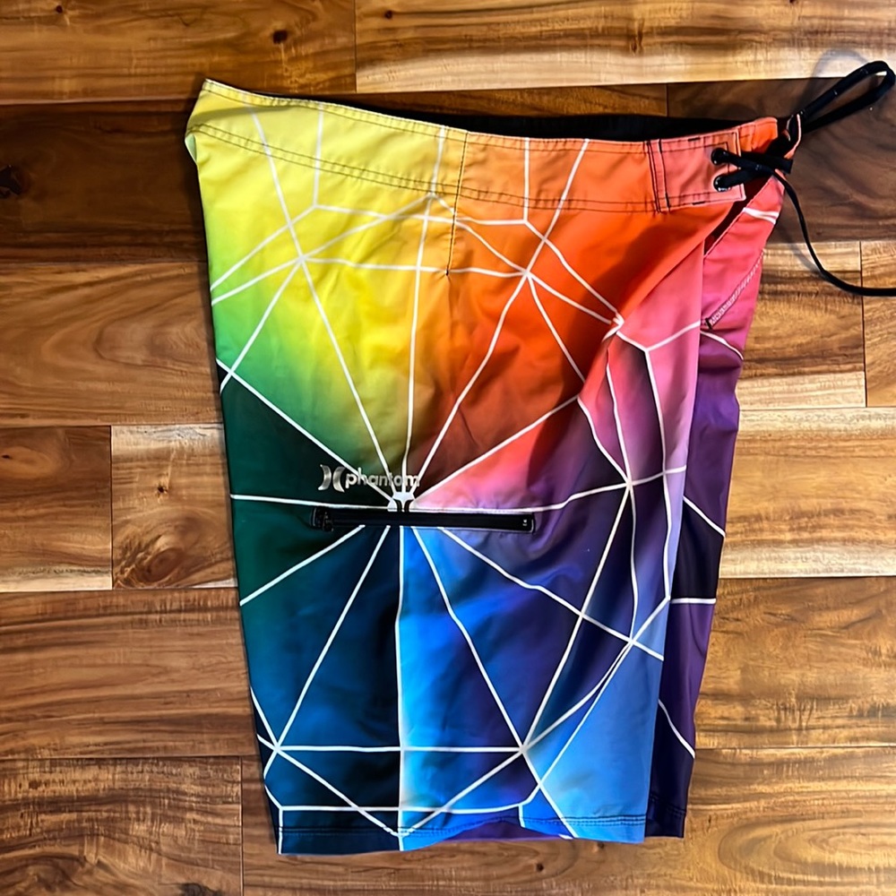 Hurley Phantom board-shorts size 33 multi color